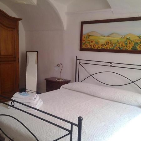 Beb I Girasoli Apartamento Dolceacqua Exterior foto